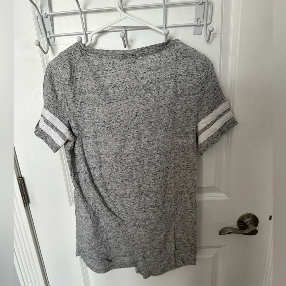 *EUC*Sz S*PINK*VS* Tee ( if it’s snowing I’m not going)